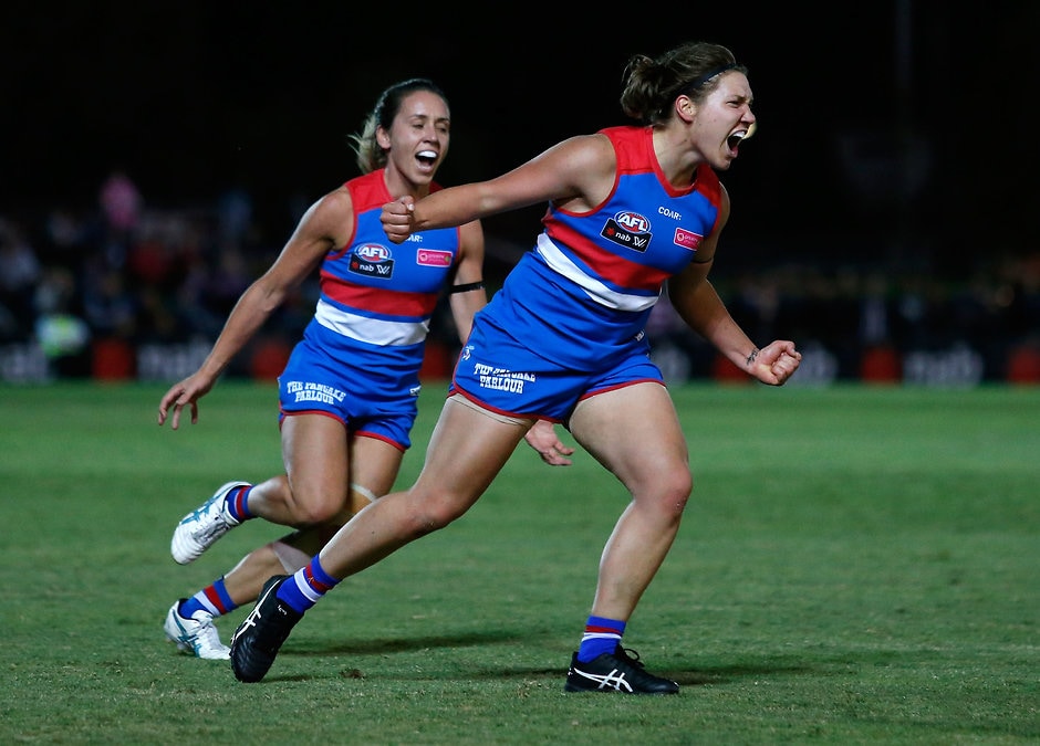 AFLW 2017 Rd 04 - Western Bulldogs v Collingwood